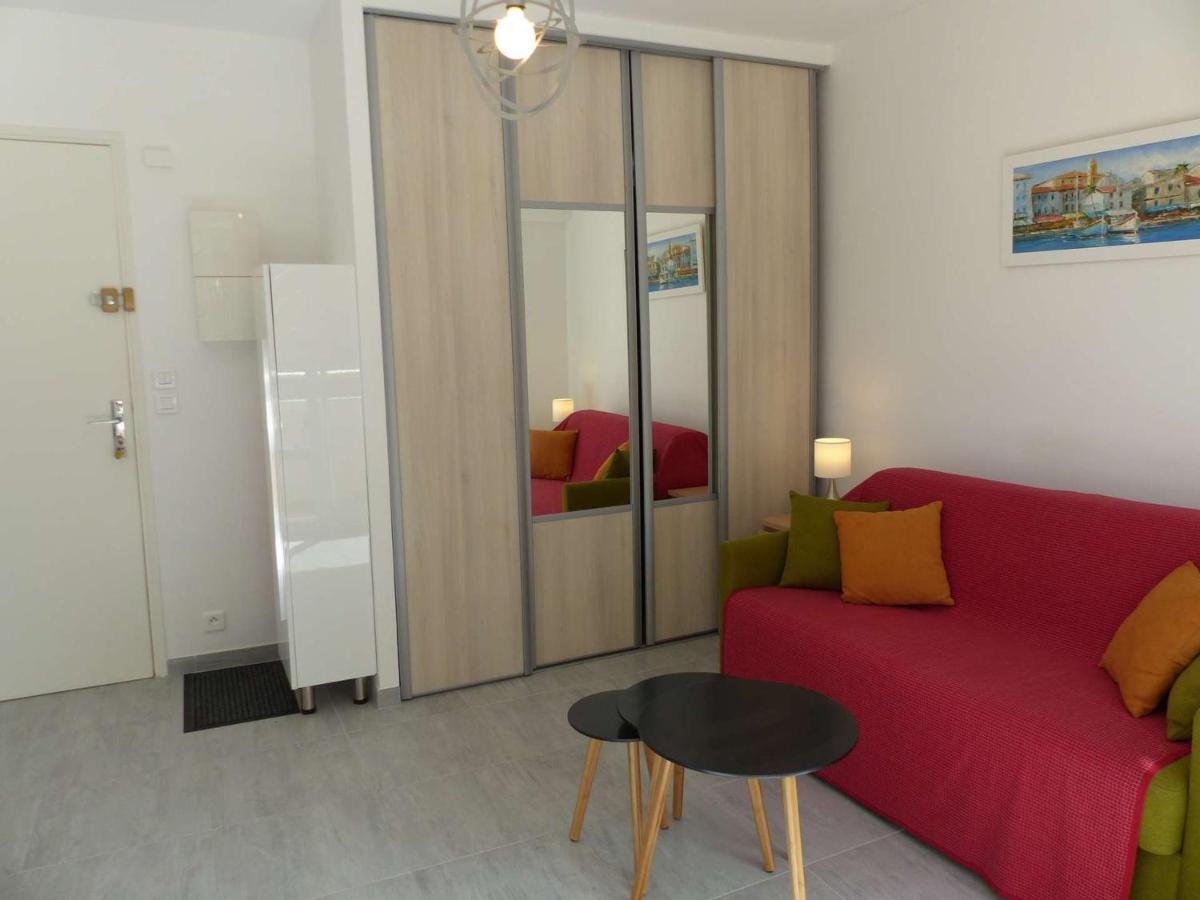 Charmant Studio Climatise Avec Balcon A 50M De La Plage - Le Lavandou Centre-Ville - Fr-1-308-110 Zewnętrze zdjęcie