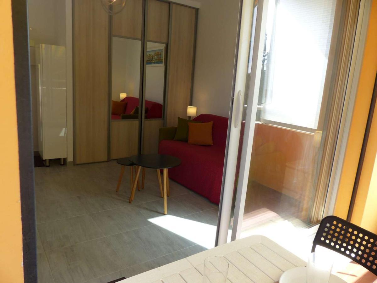 Charmant Studio Climatise Avec Balcon A 50M De La Plage - Le Lavandou Centre-Ville - Fr-1-308-110 Zewnętrze zdjęcie