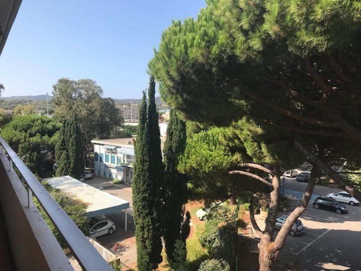 Charmant Studio Climatise Avec Balcon A 50M De La Plage - Le Lavandou Centre-Ville - Fr-1-308-110 Zewnętrze zdjęcie